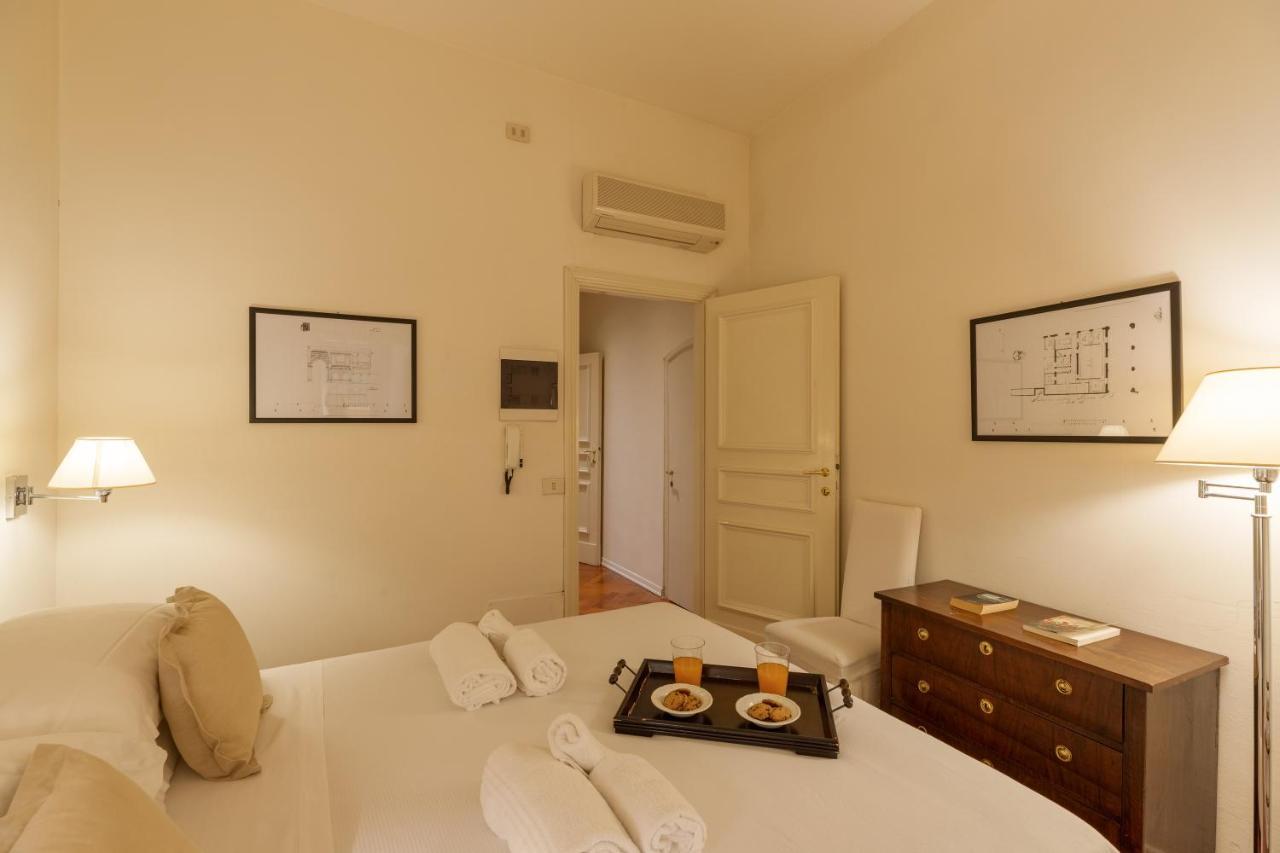 Big Apartment A Stone'S Throw From The Duomo Florence Buitenkant foto