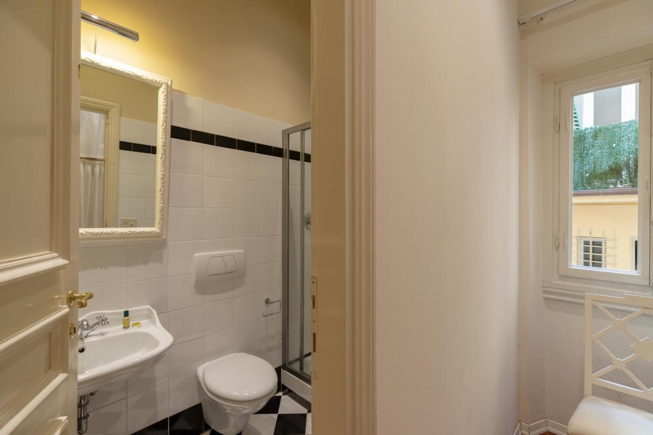 Big Apartment A Stone'S Throw From The Duomo Florence Buitenkant foto