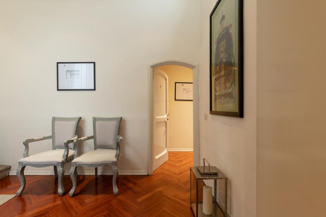 Big Apartment A Stone'S Throw From The Duomo Florence Buitenkant foto