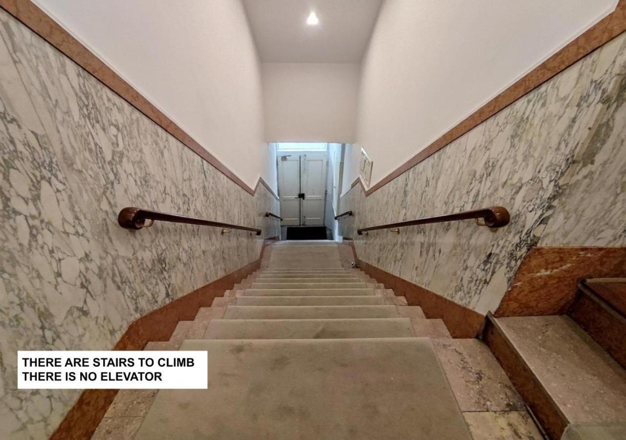 Big Apartment A Stone'S Throw From The Duomo Florence Buitenkant foto